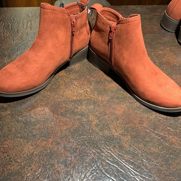 NWT Time and Tru ankle booties size 7 and 11 - Picture 4 of 8